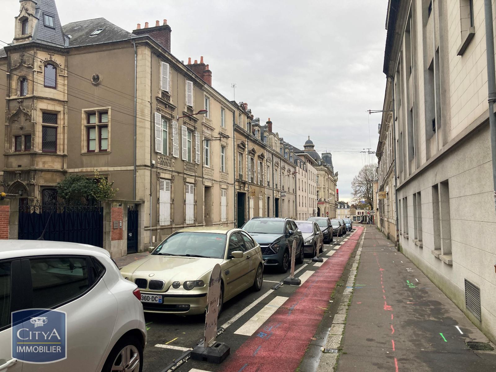 centre ville t2 parking balcon ascenseur