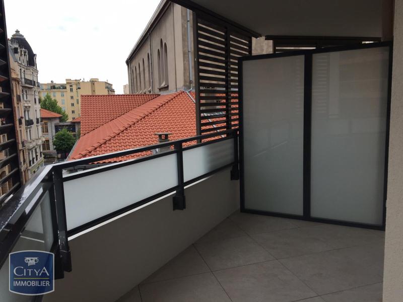 A LOUER STUDIO AVEC TERRASSE - RUE CLEMENT ROASSAL 06000 NICE