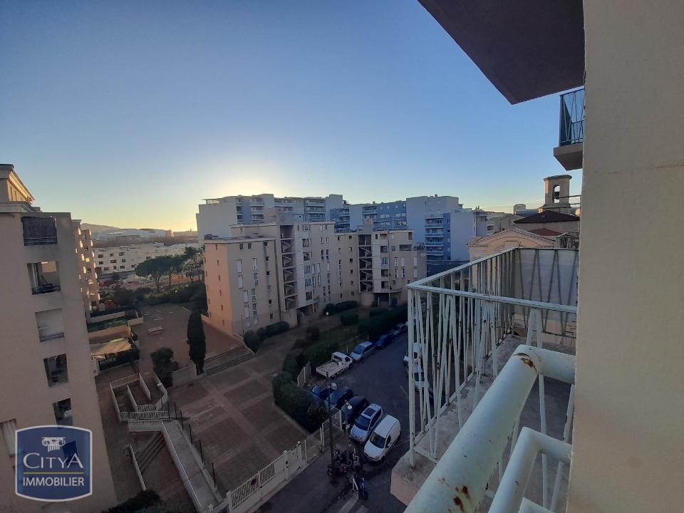 Balcon et vue dégagée (exposition sud)