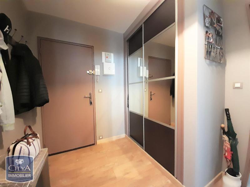 A LOUER T4 85m² PROCHE PARIS / RAMBOUILLET DEUX CHAMBRES AVEC BALCON