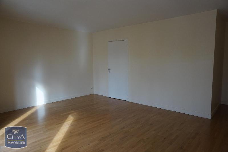 LOCATION APPARTEMENT T5 LAVAL