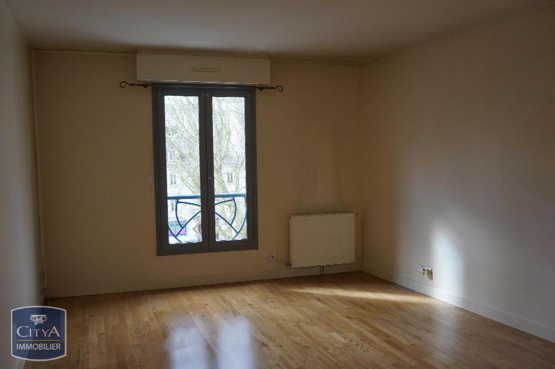 A LOUER APPARTEMENT T5 LAVAL