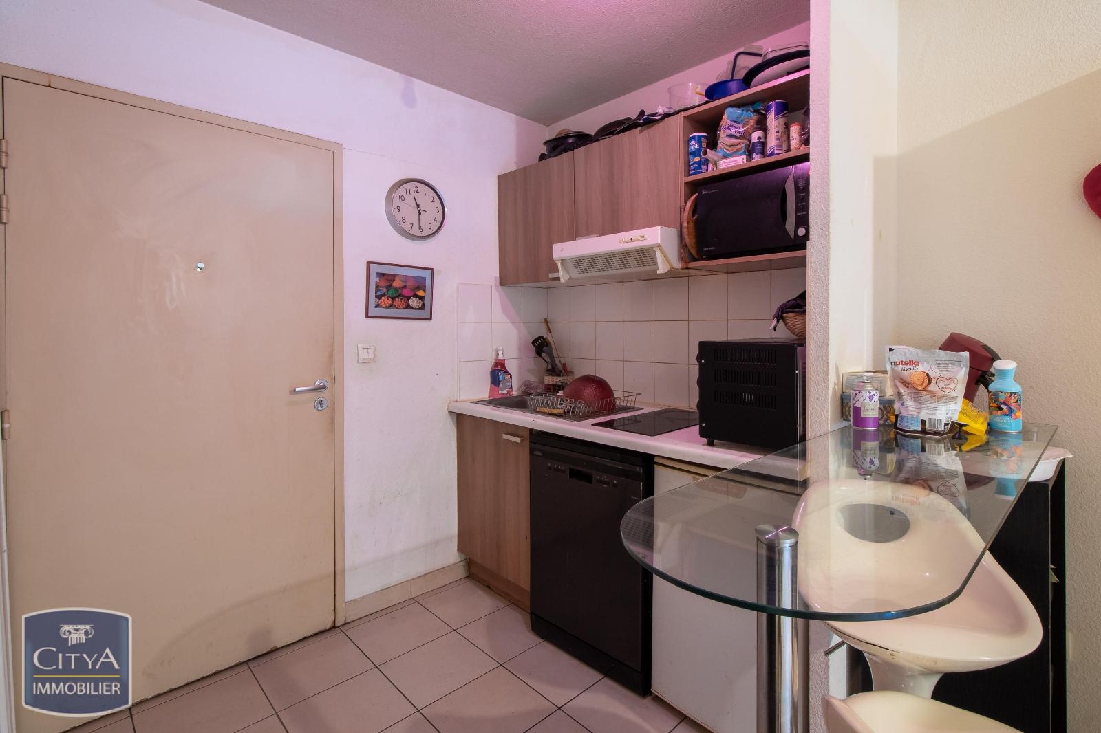 Kitchenette aménagée et équipée