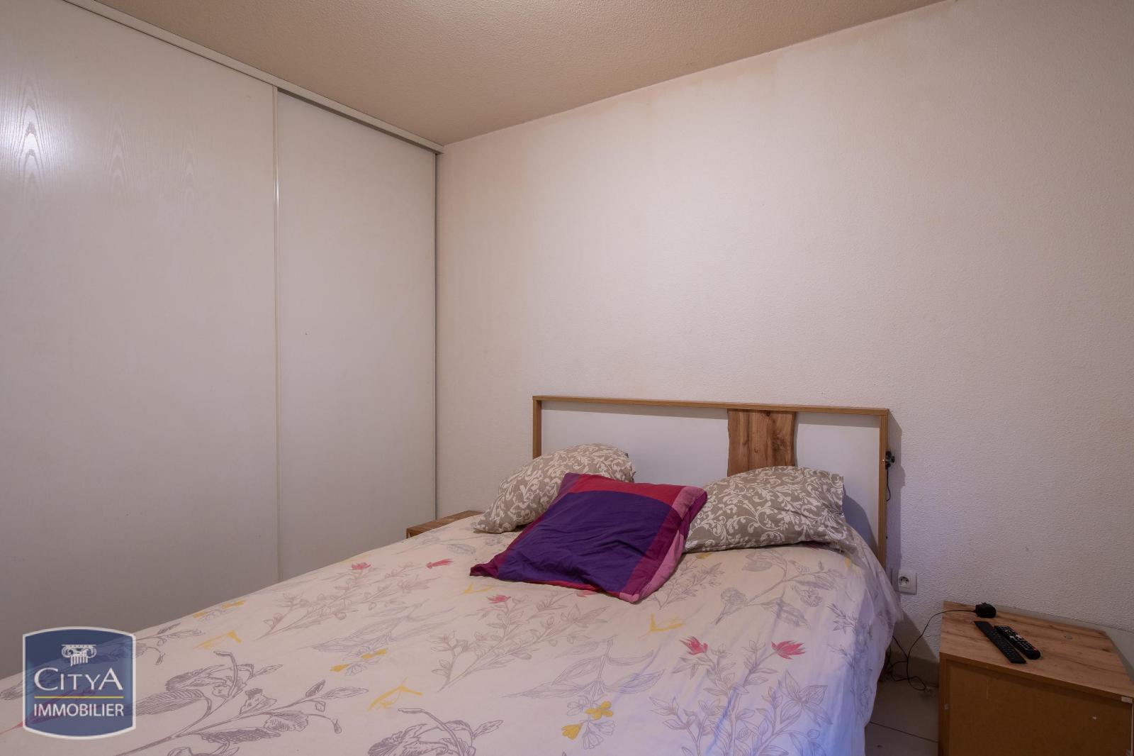 Chambre avec placard