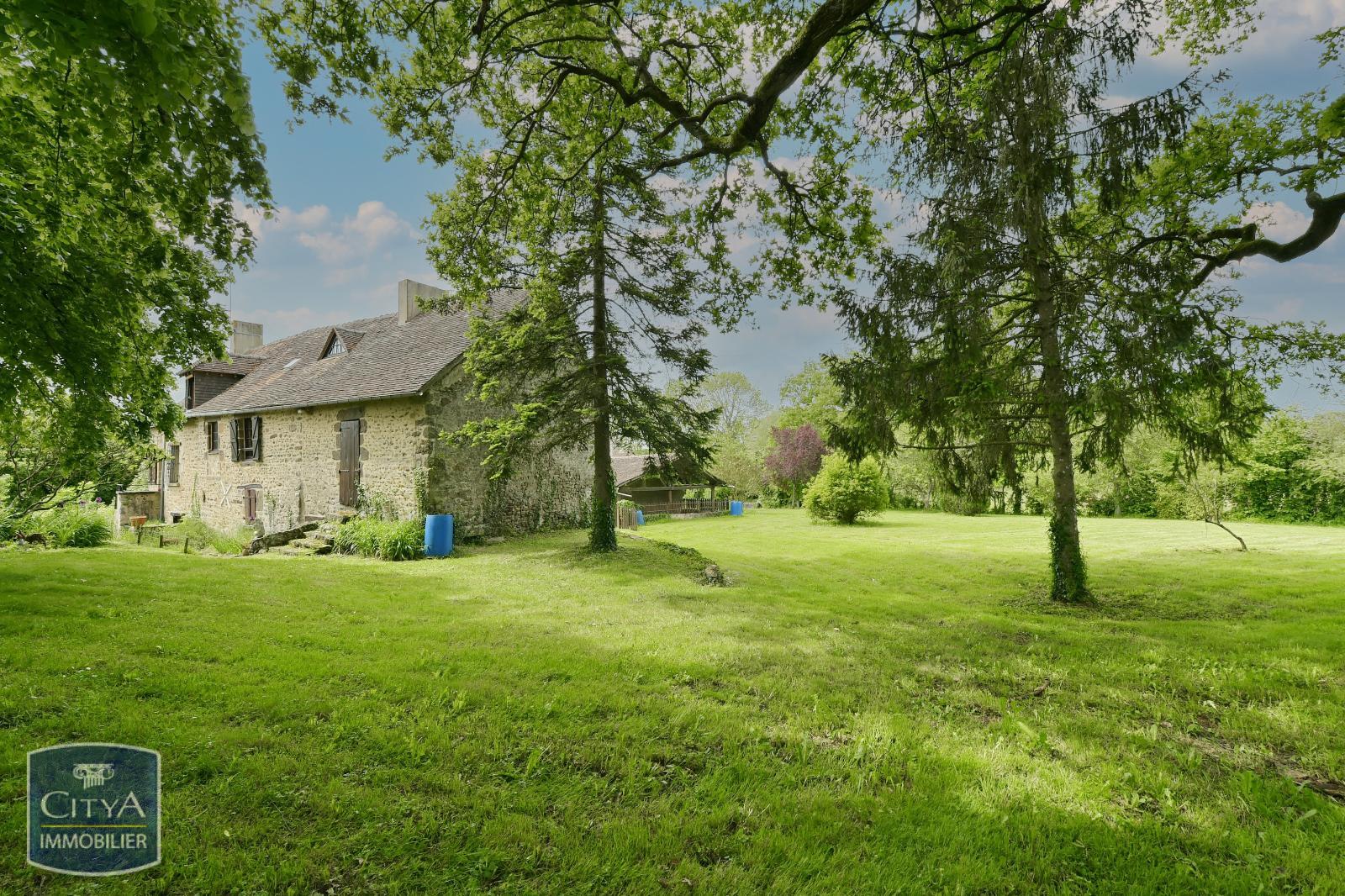 Photo 1 maison Saint-Léonard-des-Bois