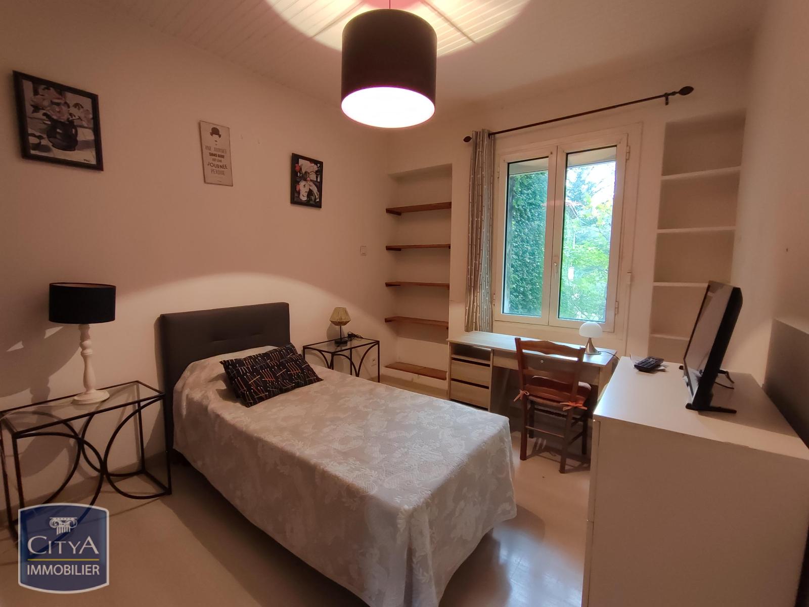 NIMES - LOCATION P2 MEUBLE - QUARTIER ROUTE D'ALES / LA CIGALE - PARC ARBORE - PARKING - BALCON