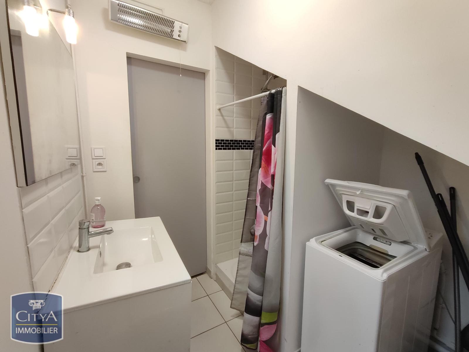 NIMES - LOCATION P2 MEUBLE - QUARTIER ROUTE D'ALES / LA CIGALE - PARC ARBORE - PARKING - BALCON