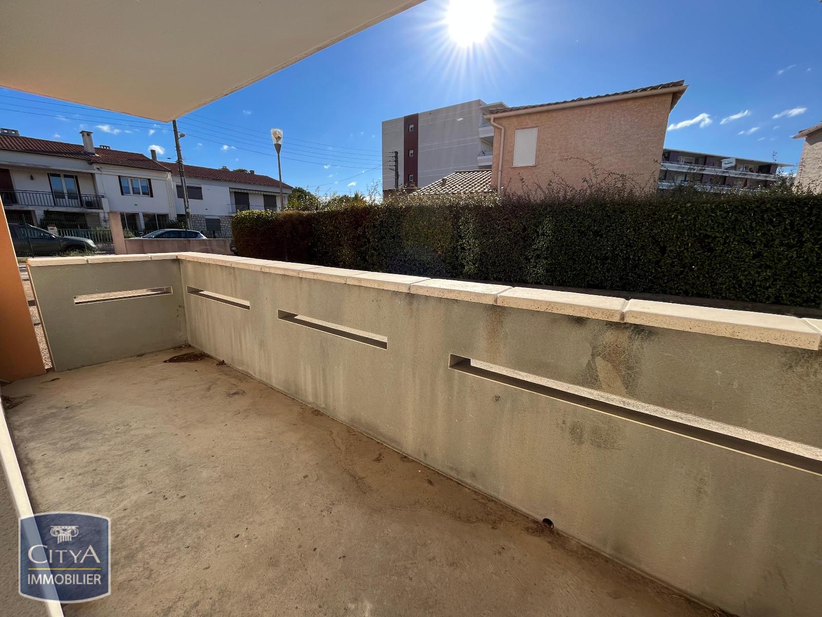 APPARTEMENT T2 A LOUER NIMES TERRASSE PARKING LOCATION APPARTEMENT P2 NIMES