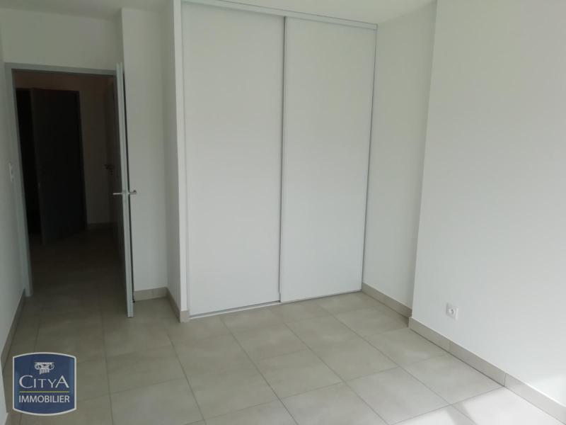 LOCATION NIMES T3 - RESIDENCE RECENTE SECURISEE - TERRASSE - PARKING - QUARTIER MARRONNIERS - PROCHE GARE