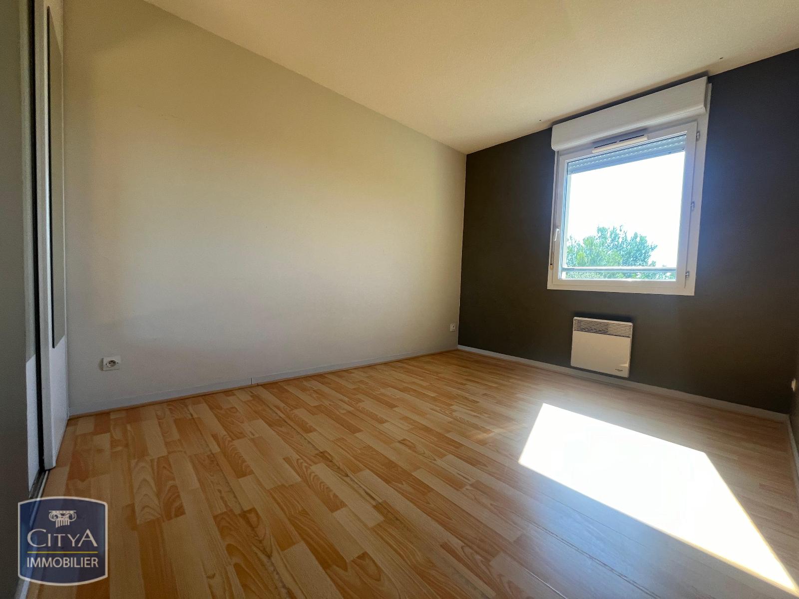 LOCATION NIMES P3 -  RESIDENCE CALME ET SECURISEE - PARKING - BALCON -PARC ARBORE - QUARTIER VACQUEROLLES