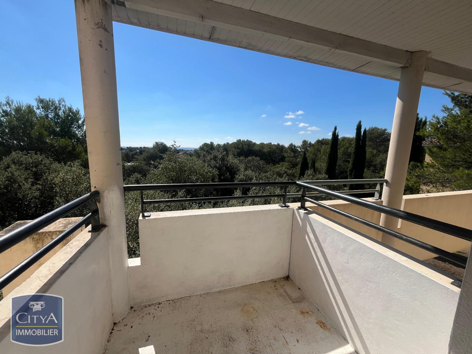 LOCATION NIMES P3 -  RESIDENCE CALME ET SECURISEE - PARKING - BALCON -PARC ARBORE - QUARTIER VACQUEROLLES