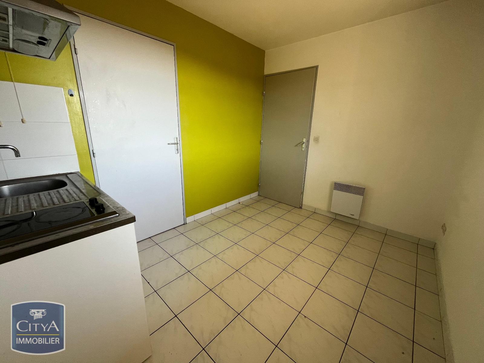 LOCATION NIMES P3 -  RESIDENCE CALME ET SECURISEE - PARKING - BALCON -PARC ARBORE - QUARTIER VACQUEROLLES