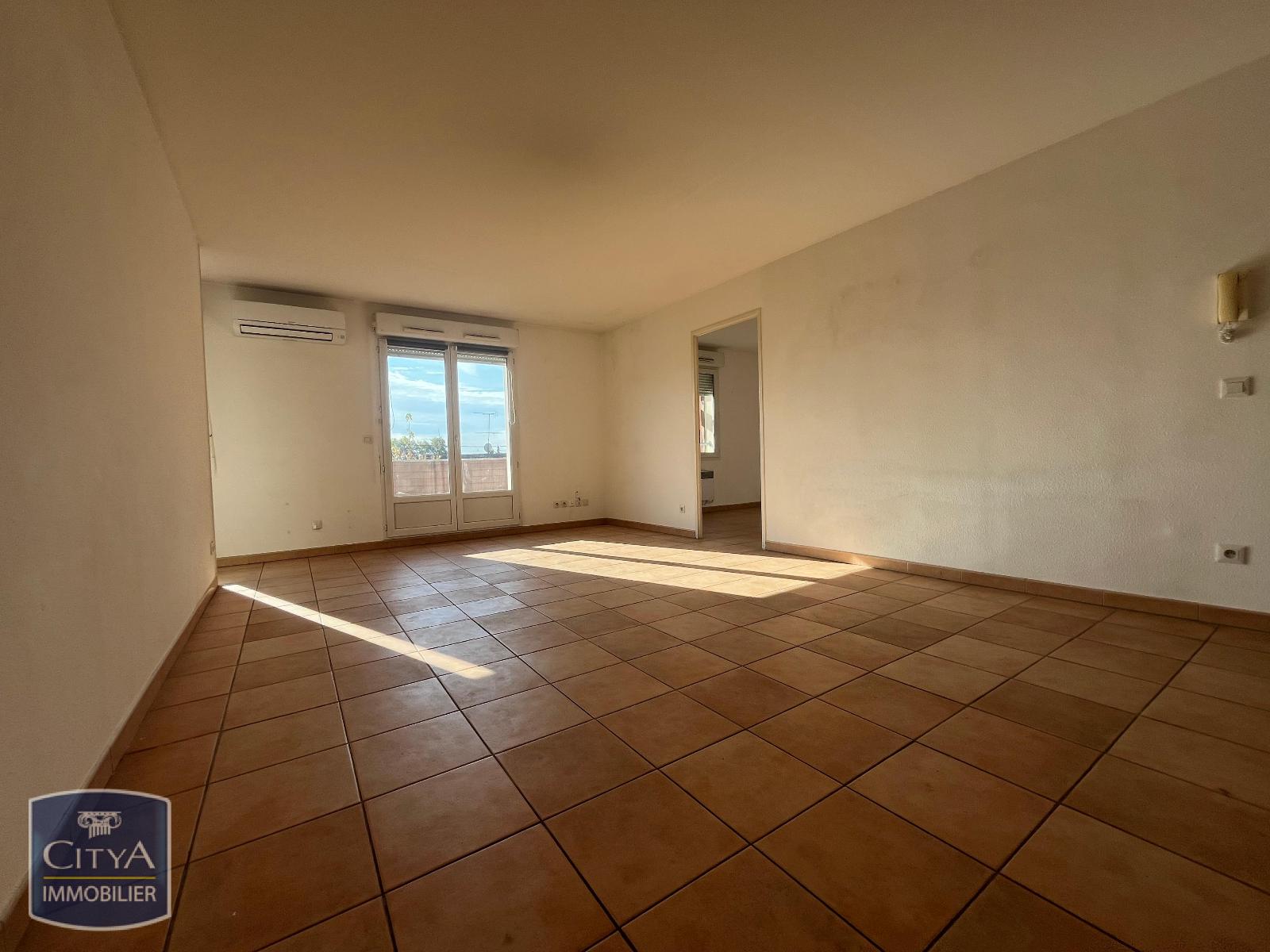 LOCATION NIMES - T3 - RESIDENCE CALME ET SECURISEE - TERRASSE - CLIMATISATION - PARKING