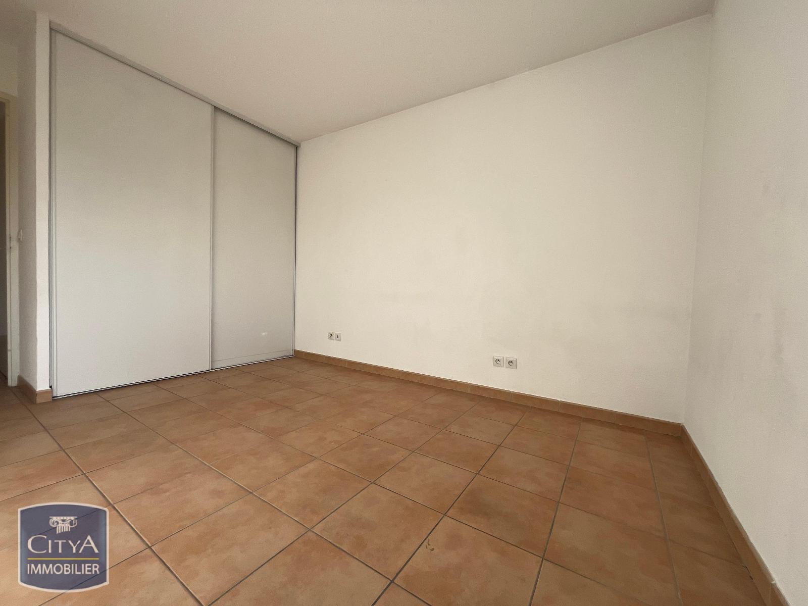 LOCATION NIMES - T3 - RESIDENCE CALME ET SECURISEE - TERRASSE - CLIMATISATION - PARKING