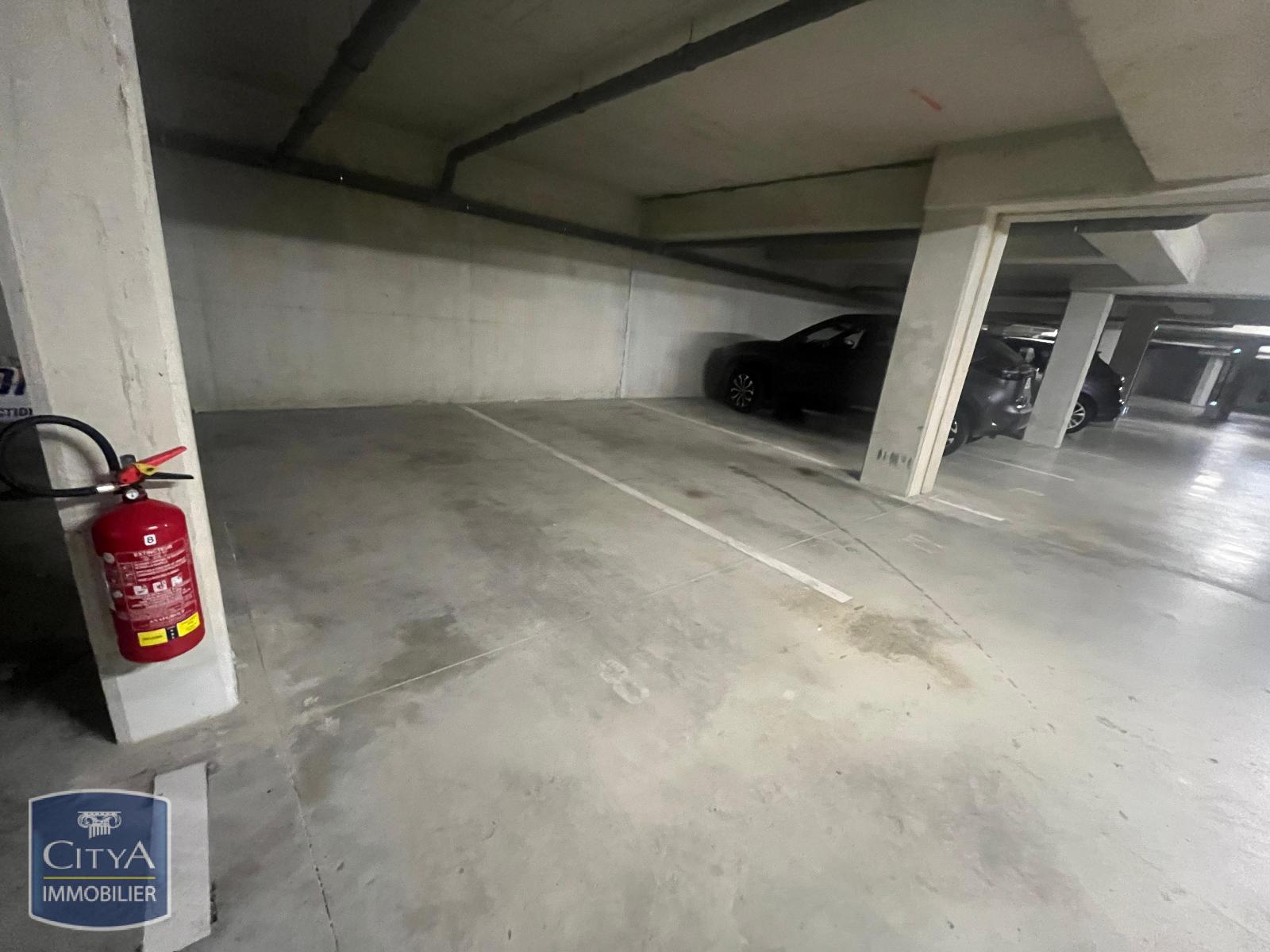 LOCATION NIMES PLACE DE PARKING - RESIDENCE RECENTE SECURISEE - QUARTIER GEORGES POMPIDOU - JEAN JAURES