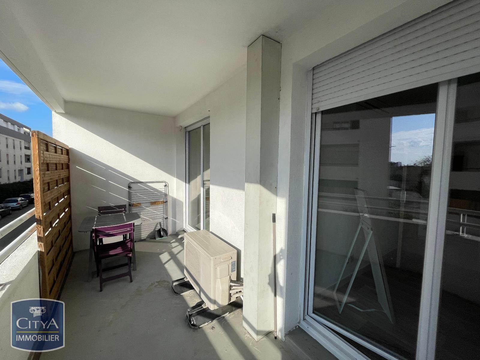 T2 - LOCATION - NIMES - MEUBLE - CLIMATISATION - RESIDENCE LE NEPTUNE