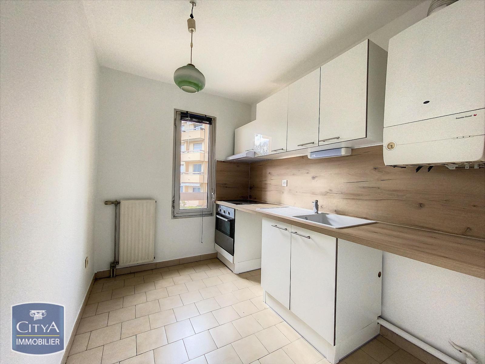 LOCATION- NIMES - T2 - NON MEUBLE - PROCHE CENTRE VILLE