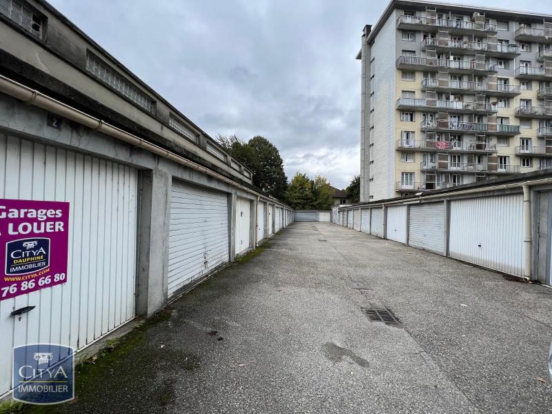 GARAGE GRENOBLE A LOUER