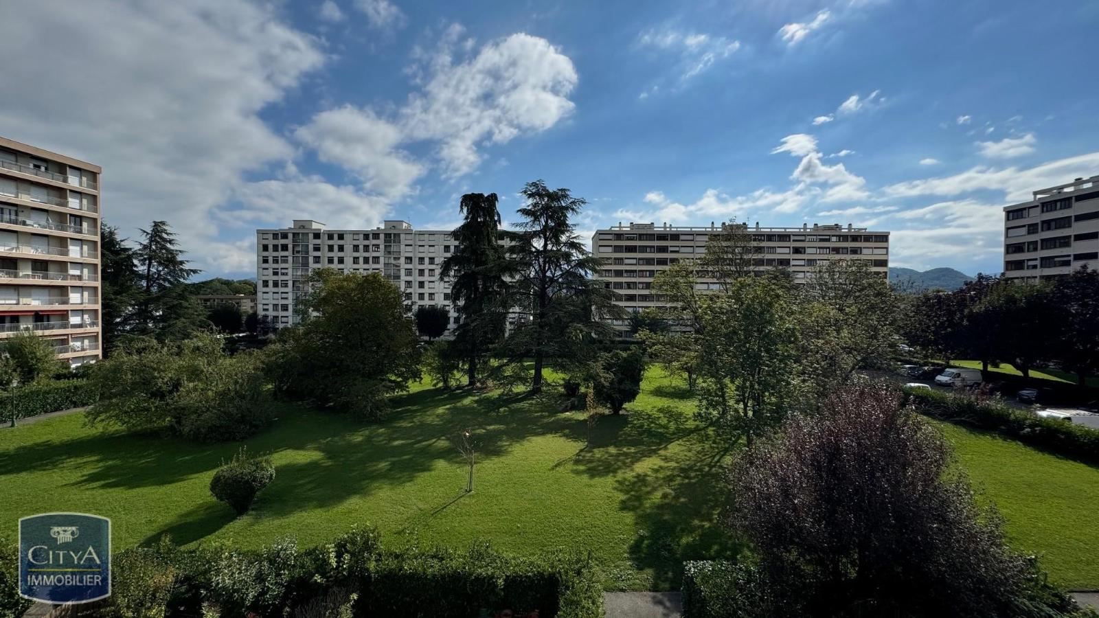 Vue panoramique sur les montagnes !