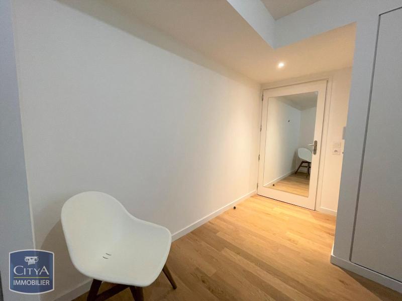 Photo 3 appartement Courbevoie