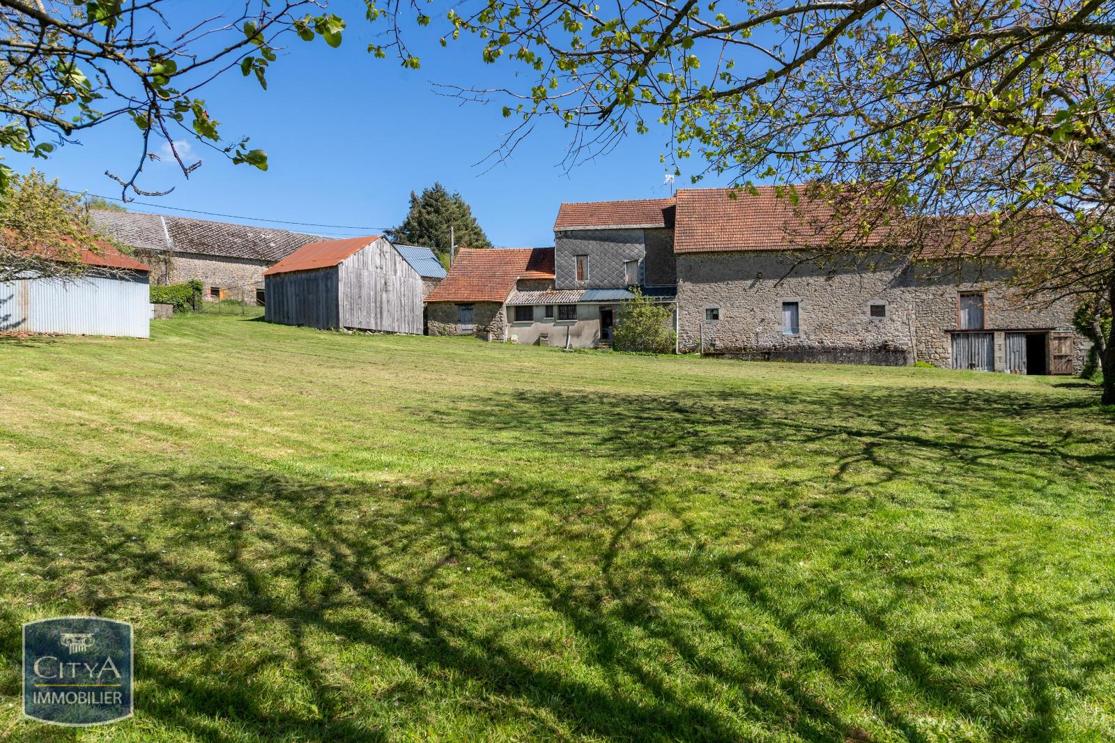 Photo 1 maison Bénévent-l'Abbaye