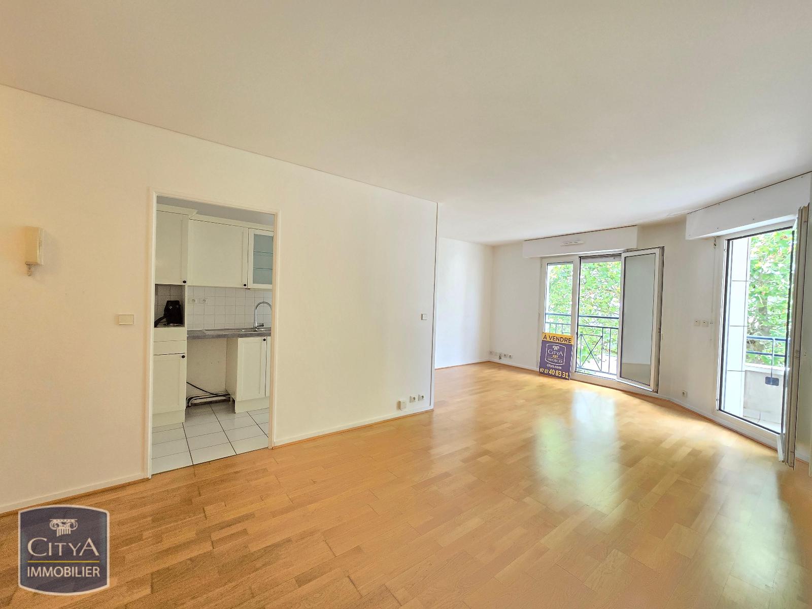 Photo 3 appartement Suresnes