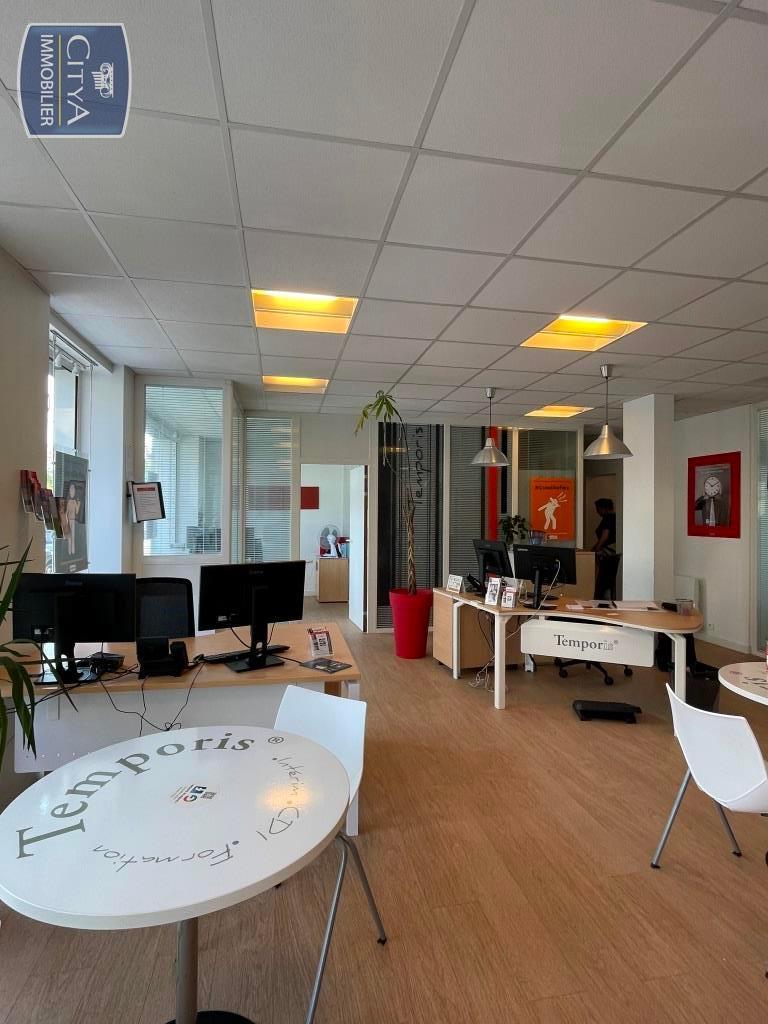 Photo 20 local professionnel Saint-Nazaire